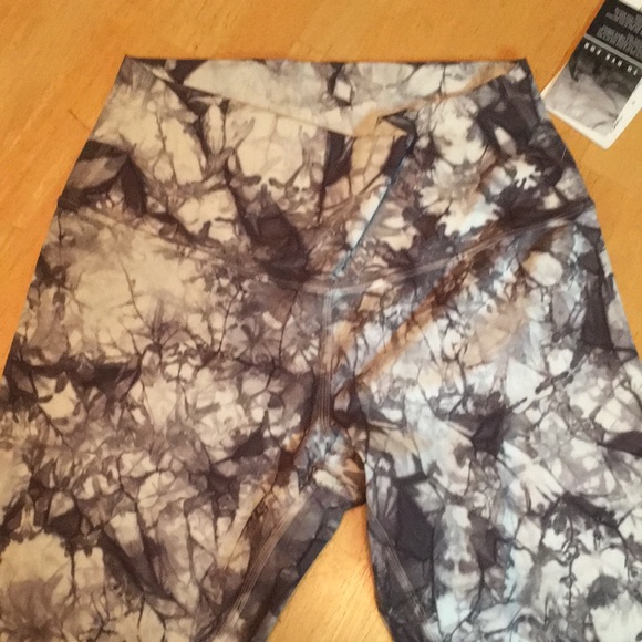 Lululemon to dye for leggings 8 wunder under hr tight 28” *F black white nwt - Picture 6 of 8